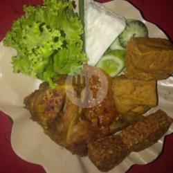 Paket Ayam Tahu Tempe