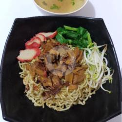 Bakmie Yam Vegetarian