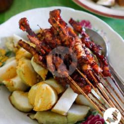 Sate Ayam Lontong Kecap