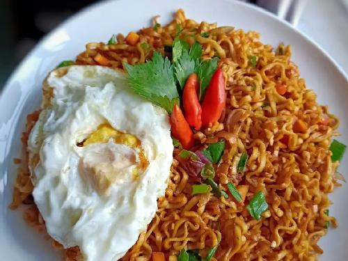 Mie Padeh Putri Tunggal & Nasi Goreng, Guguk Panjang