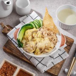 Chicken Dumpling Wantan Noodle / Mie Wonton