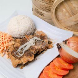 Chicken Steak Rice With Blackpaper Sauce