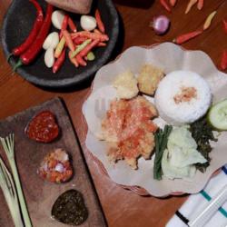 Ayam Geprek Sambal Merah