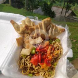 Mie Pangsit Ayam Pedas