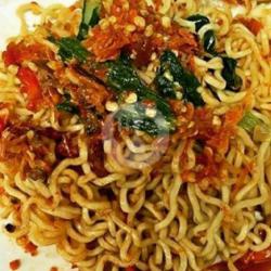 Mie Goreng Super Pedas Telor Ayam Suir