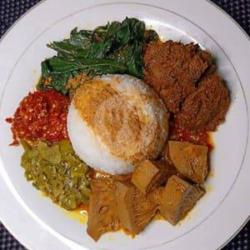 Nasi Padang Rendang