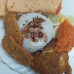 Ayam Geprek   Tempe   Kerupuk Udang Sambel Nikmat