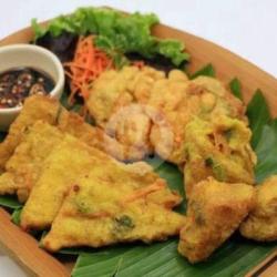 Tahu/tempe/bakwan Sayur