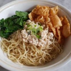 Mie Ayam Topping Asin   Pangsit Goreng