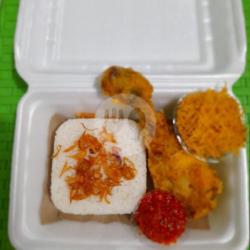 Nasi Uduk Ayam Serundeng Nasya