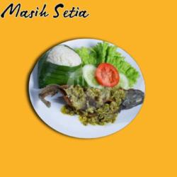 Lele Penyet Sambal Ijo