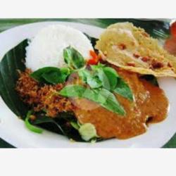 Nasi Pecel Telur Bali