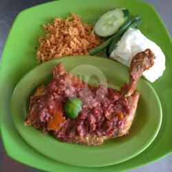 Ayam Goreng Penyet Lalapan