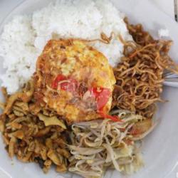 Nasi Telor Mie Usus Tumis Sambal