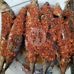 Nasi Ikan Gembung Balado Komplit