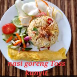 Nasi Goreng Toss Kunyit Ayam Suwir