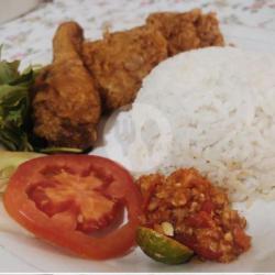 Ayam Lalapan   Nasi   Sup   Es Teh