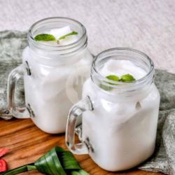 Es Kelapa Muda Sirup Gula Putih