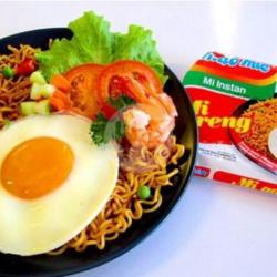 Indomie Goreng Jumbo Pentol Ayam