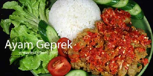 Warung Ayam Geprek & Ceker Doer, Manunggal