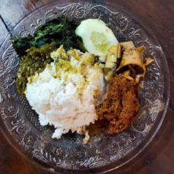 Nasi Padang Daging Rendang