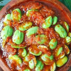 Lalapan Puyuh Sambal Pete