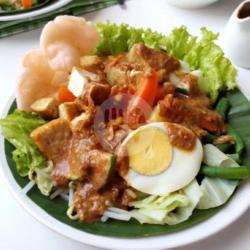 Gado-gado Setengah Porsi Setengah Telur