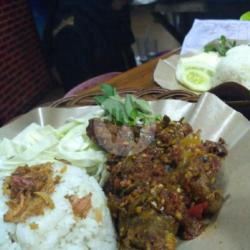 Nasi Campur Ayam Rica-rica   Teh Pucuk