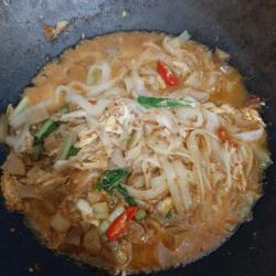 Mie Kwetiau Kuah Spesial