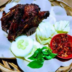 Bebek Ireng Goreng