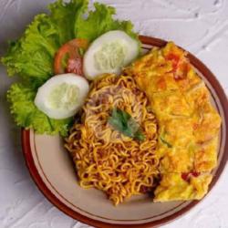 Mie Goreng Ayam Suwir Telur Dadar