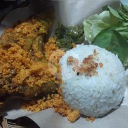 Nasi Uduk Dada