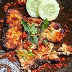 Nasi Mangut Panggang Sambel Mentah