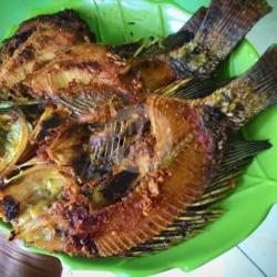 Nasi Campur Ikan Nila