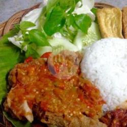 Nasi Ayam Penyet Mantap