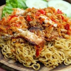 Indomie Ayam Geprek (sambal Pete)