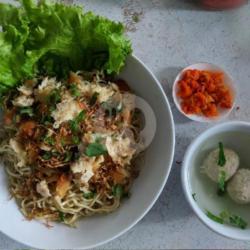 Cwie Mie Vegetarian