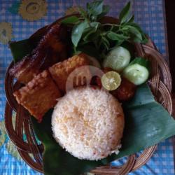 Nasi Gonjleng Ayam Bakar