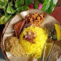 Nasi Kuning, Orek Tempe, Kentang, Semur Tahu/tempe