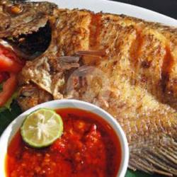 Pecel Ikan Mujair Goreng