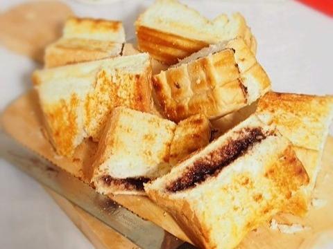 Roti Bakar Oma - GoFood