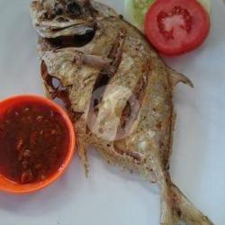 Ikan Kuwe Goreng Sambal Goang