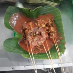 Sate Daging   Lontong