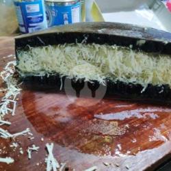 Martabak Black Forest Keju Susu