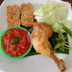 Lalapan Ayam  Plus Nasi Sambel Matang