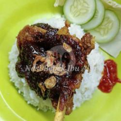 Bebek Pedas Bumbu Item Madura