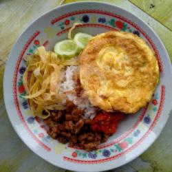 Nasi Uduk Telur Dadar