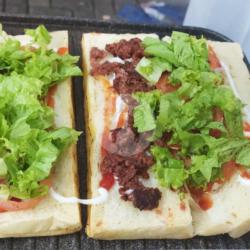 Cornet Beef Roti Bakar