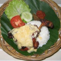 Nasi Ayam Saus Telur Asin