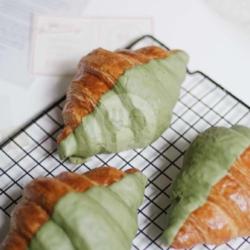 Matcha Croissant